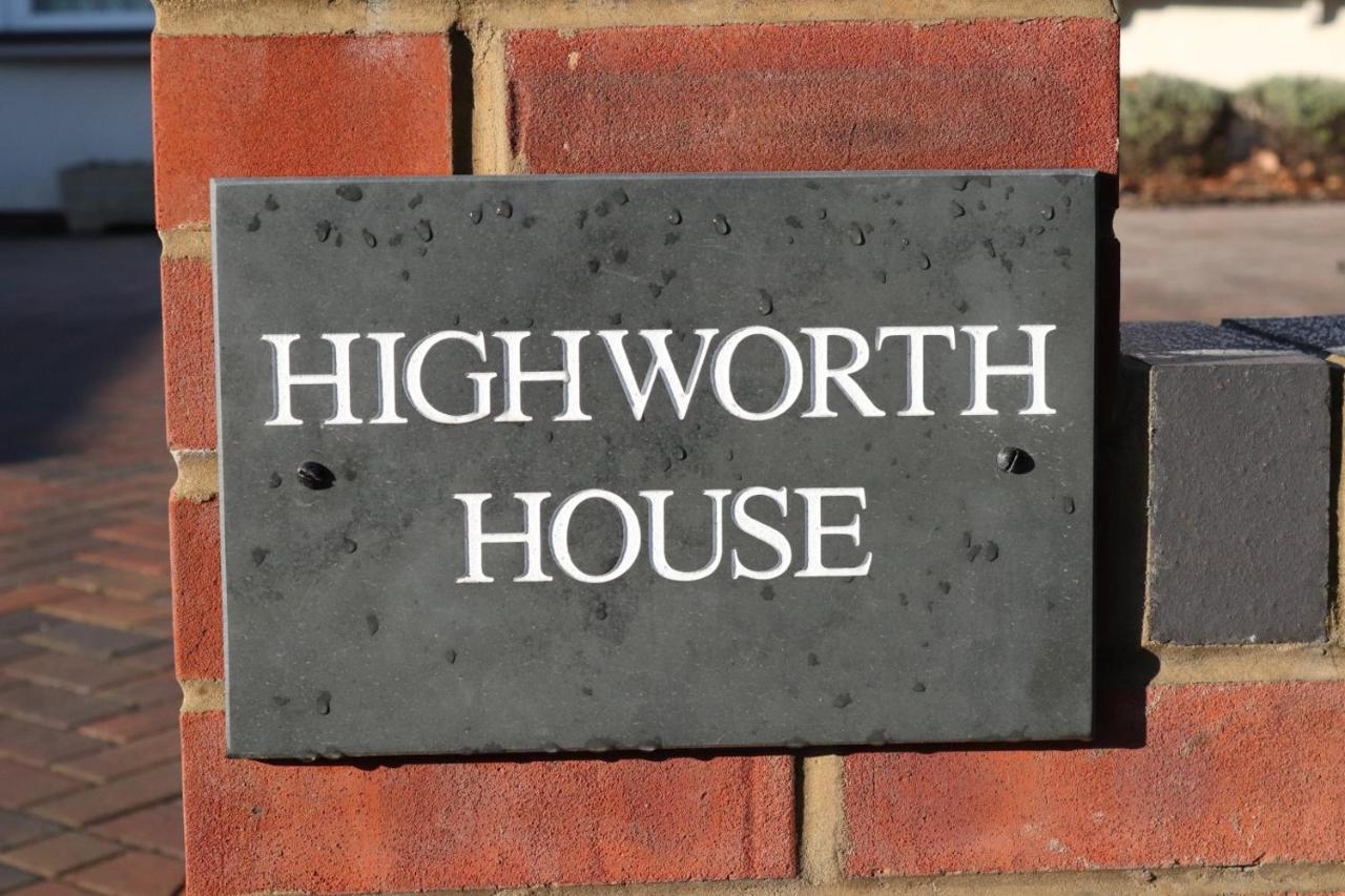 Highworth House Bed and Breakfast Swindon Exteriör bild