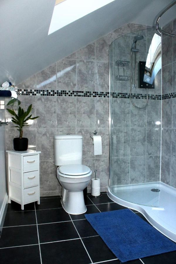 Highworth House Bed and Breakfast Swindon Exteriör bild