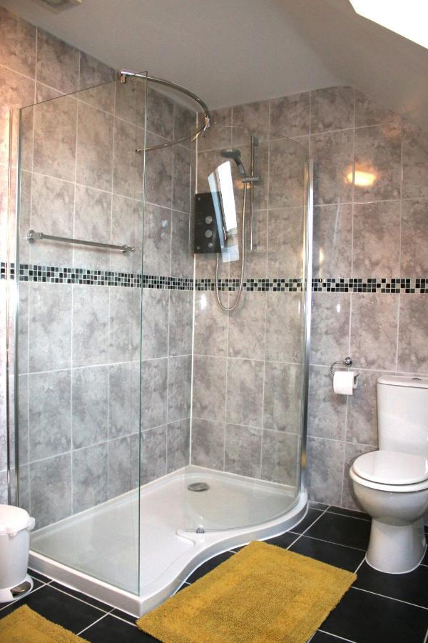 Highworth House Bed and Breakfast Swindon Exteriör bild