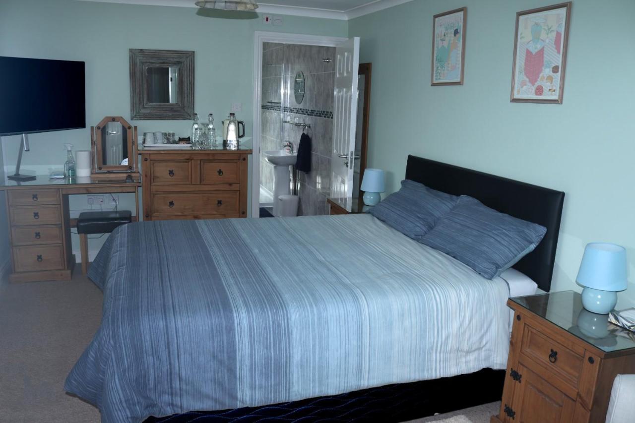 Highworth House Bed and Breakfast Swindon Exteriör bild
