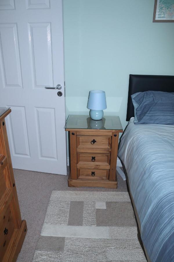 Highworth House Bed and Breakfast Swindon Exteriör bild