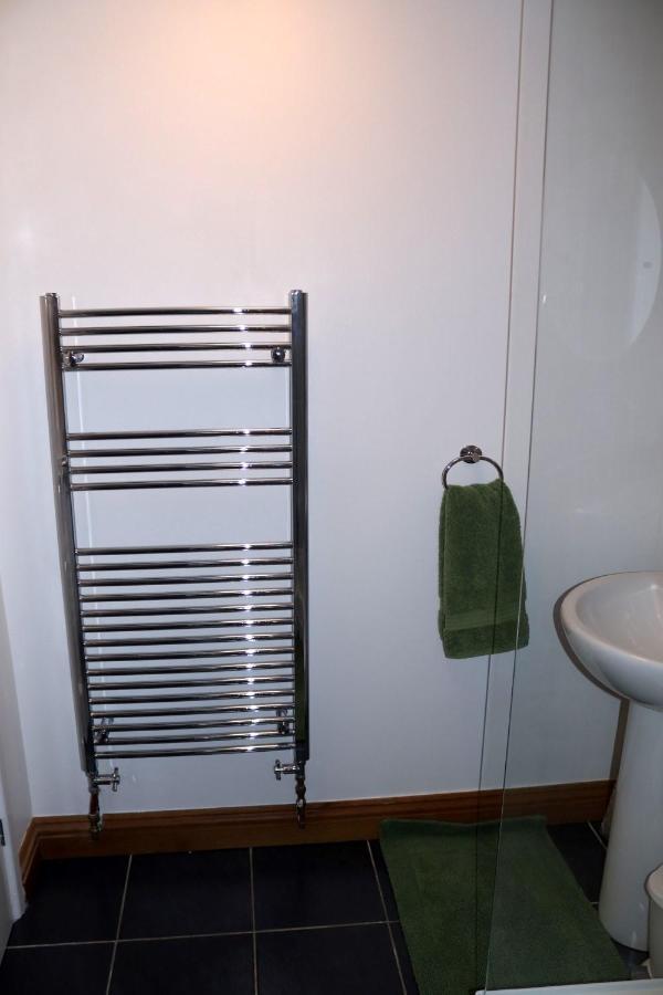 Highworth House Bed and Breakfast Swindon Exteriör bild