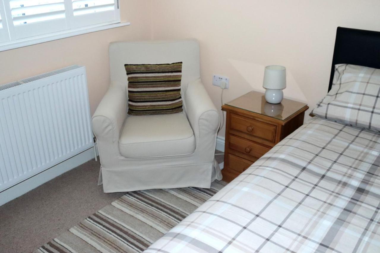 Highworth House Bed and Breakfast Swindon Exteriör bild