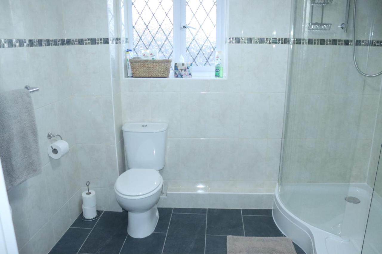 Highworth House Bed and Breakfast Swindon Exteriör bild